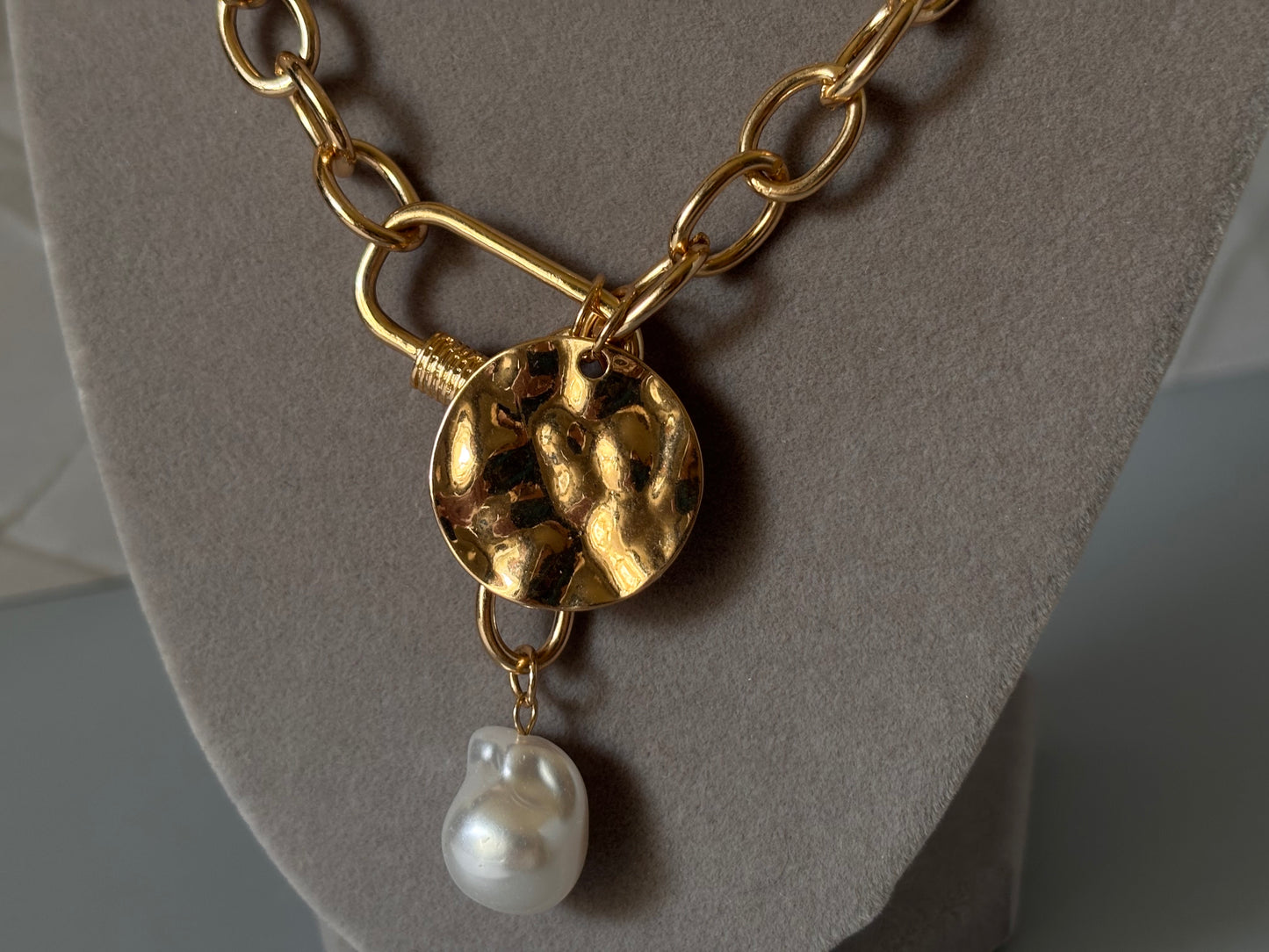 Double Strand Chunky Gold Chain and Baroque Pearl Necklace for Women