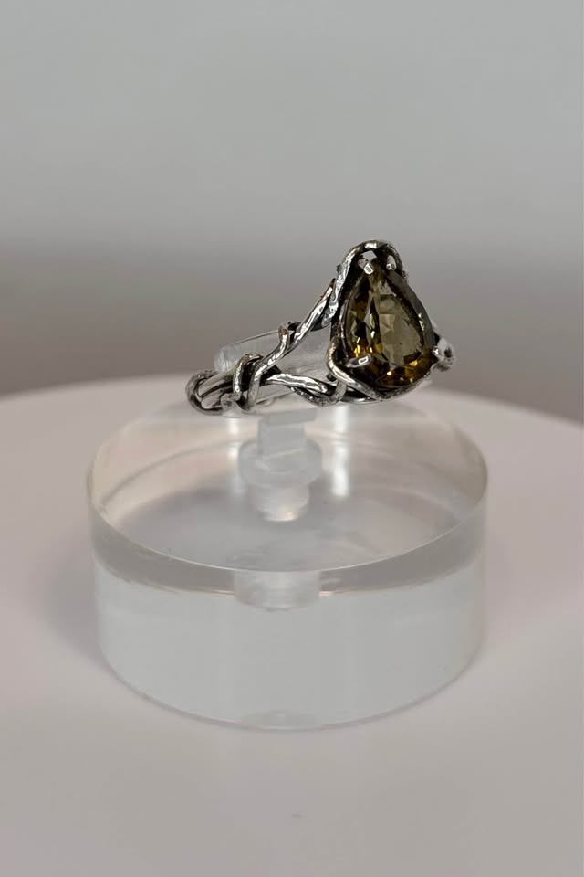 Natural Olive Quarts Sterling Silver Vine Ring